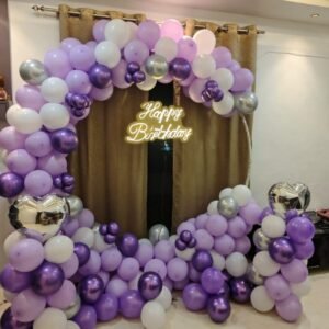 Ring decoration purple and white